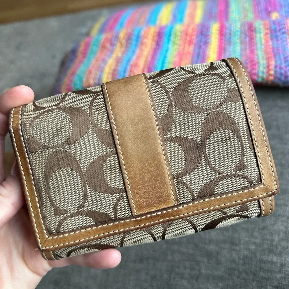 Vintage Coach Wallet - Picture 3 of 11